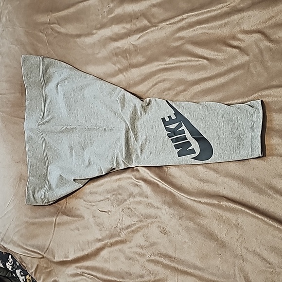 Nike leggings - Picture 2 of 5